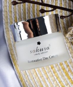Kem Phuc Hoi Da Chong Lao Hoa Ban Ngay Sakura Restorative 01